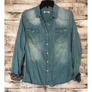 Inso Denim Aztec Button Down Shirt Sz. L